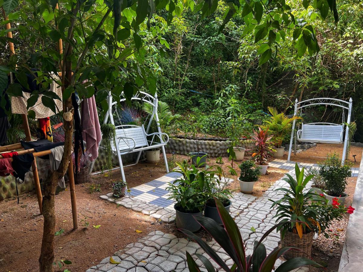 Wonderland Jungle Hostel Ko Tao Ngoại thất bức ảnh